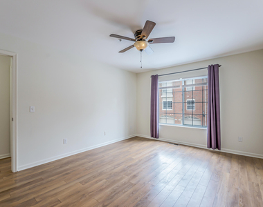 120 W Oakbrook Drive - Photo Thumbnail 16