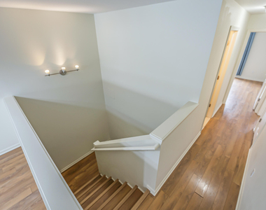 120 W Oakbrook Drive - Photo Thumbnail 24
