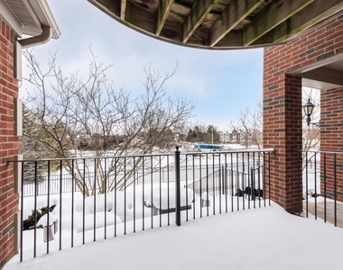 120 W Oakbrook Drive - Photo Thumbnail 11