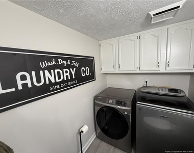 7891 Uriah Drive - Photo Thumbnail 12