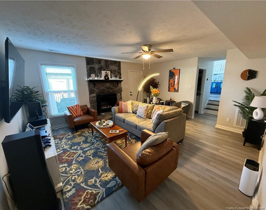 7891 Uriah Drive - Photo Thumbnail 15