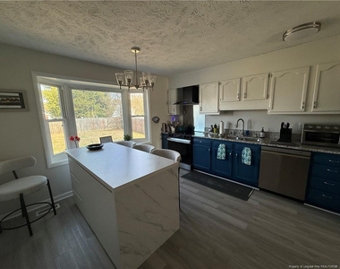 7891 Uriah Drive - Photo Thumbnail 4
