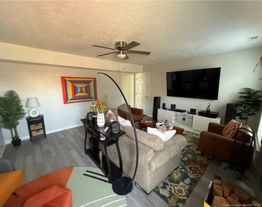 7891 Uriah Drive - Photo Thumbnail 11