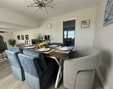 7891 Uriah Drive - Photo Thumbnail 2