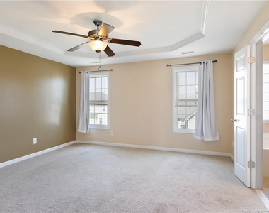 2041 Gray Goose Loop - Photo Thumbnail 8