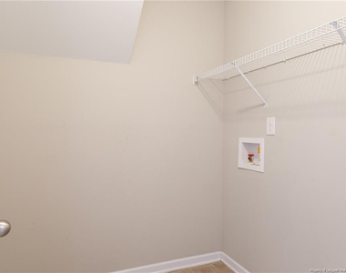 2041 Gray Goose Loop - Photo Thumbnail 7