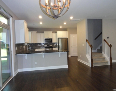 4013 Reunion Creek Parkway - Photo Thumbnail 5