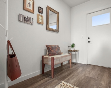 4004 Banister Ln - Photo Thumbnail 2