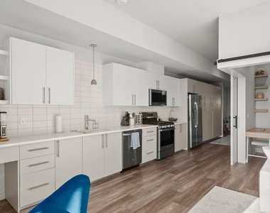 4004 Banister Ln - Photo Thumbnail 15