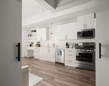 4004 Banister Ln - Photo Thumbnail 16
