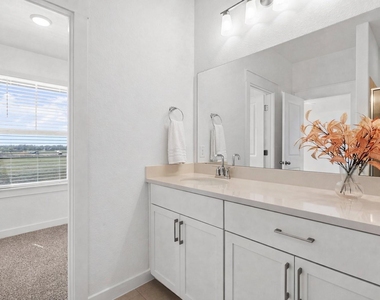 108 Hartson Dr - Photo Thumbnail 19