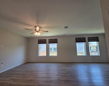 8902 Grand Western - Photo Thumbnail 2