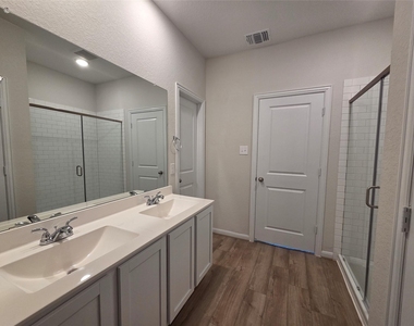 8902 Grand Western - Photo Thumbnail 23