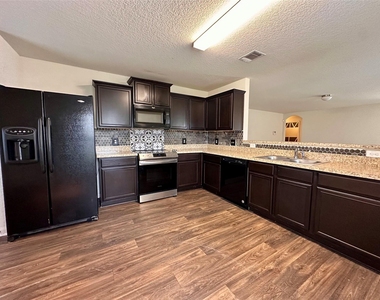 1469 Breanna Ln - Photo Thumbnail 1