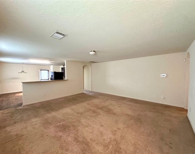 1469 Breanna Ln - Photo Thumbnail 3