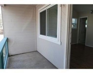 1106 W 22nd 1/2 St - Photo Thumbnail 11