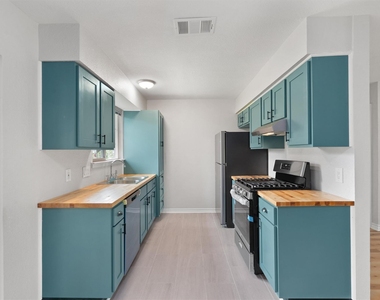 2532 Chaparral Trl - Photo Thumbnail 7