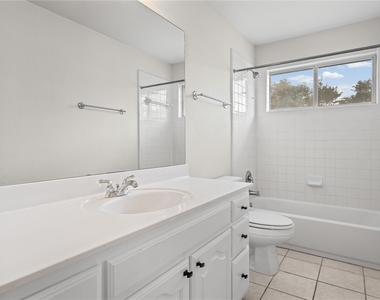 10700 Pointe View Dr - Photo Thumbnail 26