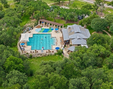 10700 Pointe View Dr - Photo Thumbnail 32