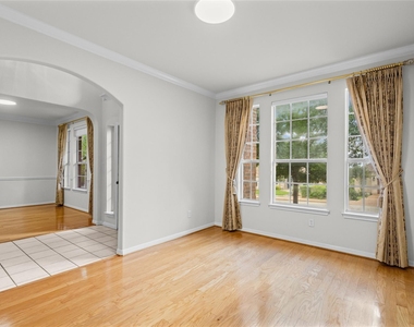 10700 Pointe View Dr - Photo Thumbnail 5