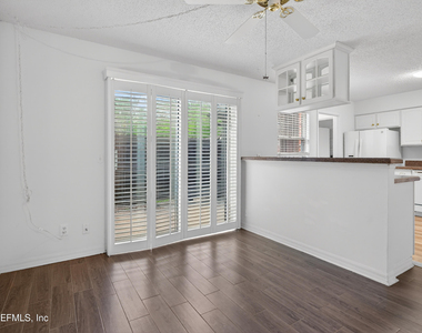4814 Windrush Lane - Photo Thumbnail 7