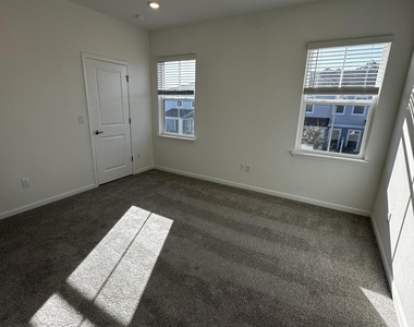 33 Thurnham Lane - Photo Thumbnail 24