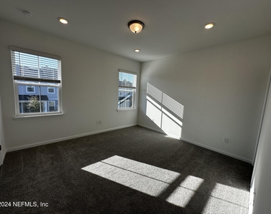 33 Thurnham Lane - Photo Thumbnail 17