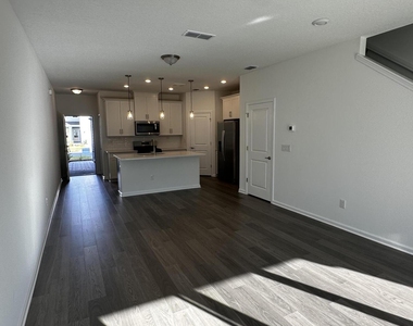 33 Thurnham Lane - Photo Thumbnail 11