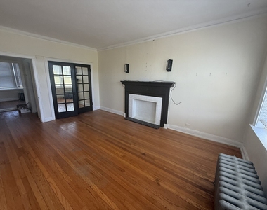 8 Adams Street - Photo Thumbnail 2