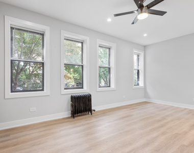 7501 N Eastlake Terrace - Photo Thumbnail 6