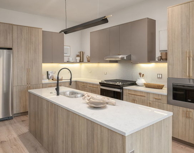 8020 W O'connor Drive - Photo Thumbnail 8