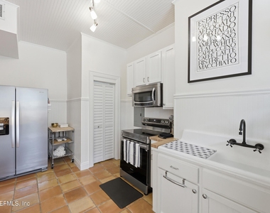1786 Challen Avenue - Photo Thumbnail 6