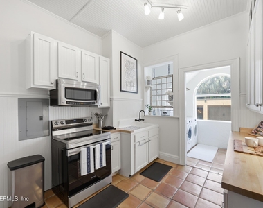 1786 Challen Avenue - Photo Thumbnail 14