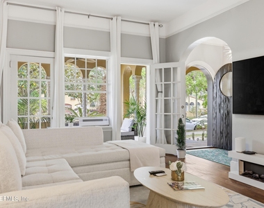 1786 Challen Avenue - Photo Thumbnail 27