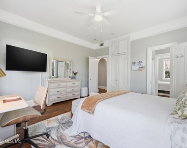 1786 Challen Avenue - Photo Thumbnail 20