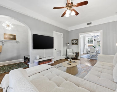 1786 Challen Avenue - Photo Thumbnail 29