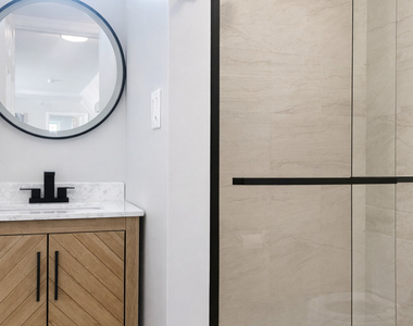 1249 S Kolin Avenue - Photo Thumbnail 11