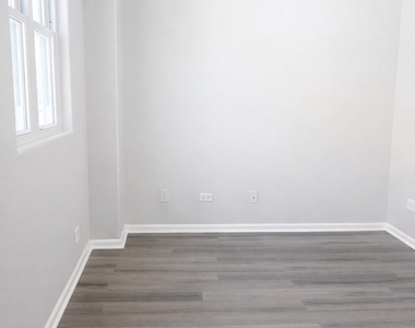 1249 S Kolin Avenue - Photo Thumbnail 10