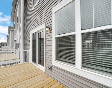 25720 W Yorkshire Drive - Photo Thumbnail 18