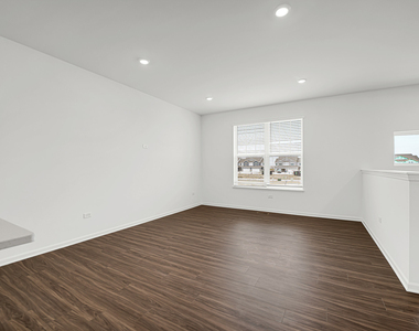 25720 W Yorkshire Drive - Photo Thumbnail 3