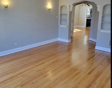7806 S Winchester Avenue - Photo Thumbnail 5
