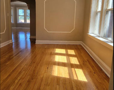 7806 S Winchester Avenue - Photo Thumbnail 7
