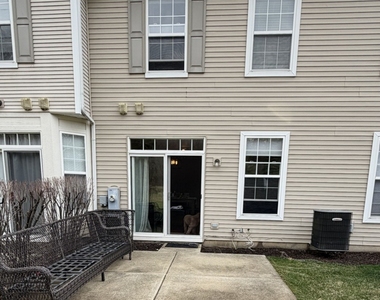 2554 Evergreen Circle - Photo Thumbnail 13