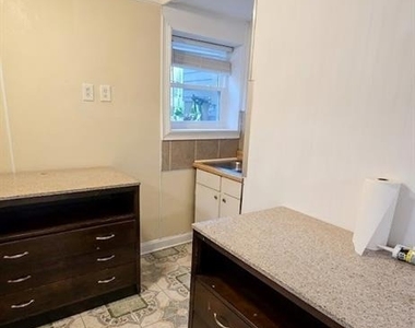 3083 Claiborne Drive - Photo Thumbnail 6