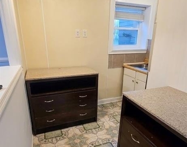 3083 Claiborne Drive - Photo Thumbnail 5