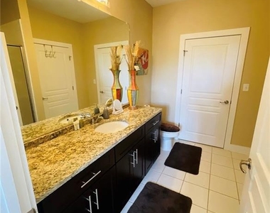 799 Hammond Drive - Photo Thumbnail 14