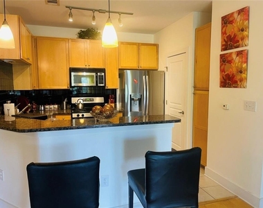 799 Hammond Drive - Photo Thumbnail 9