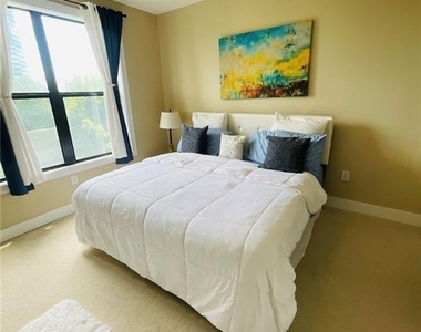 799 Hammond Drive - Photo Thumbnail 11