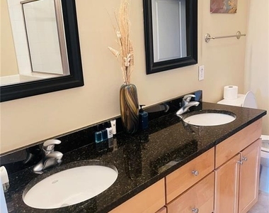 799 Hammond Drive - Photo Thumbnail 7