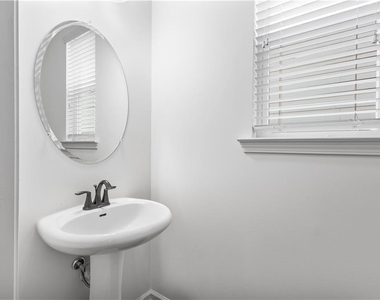 869 Venture Way Sw - Photo Thumbnail 14